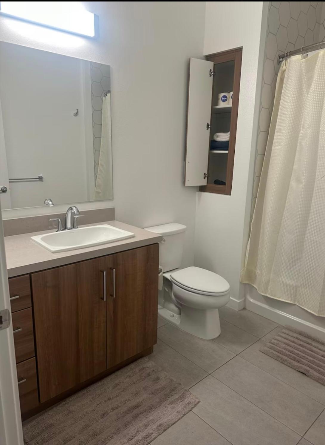 Walk Of Fame Upscale Hollywood 2bedroom 2bath Pool, Sky Lounge, Free Parking Appartement Los Angeles